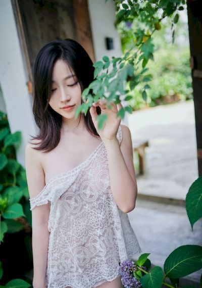 艳阳门无删照片1400还有视频