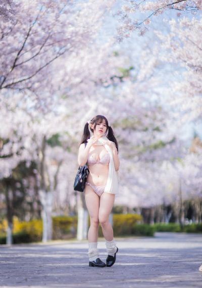 绝色黑寡妇