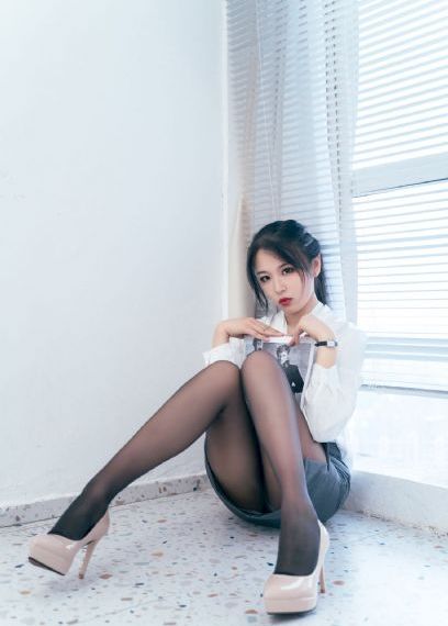 加勒比女海盗h成版人在线云播