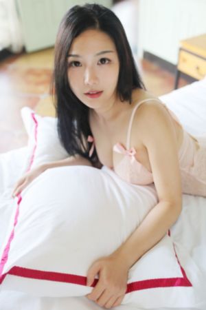 丰满的女教师