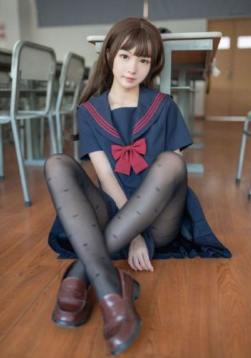 女刑警被两个黑人挺进在线观看