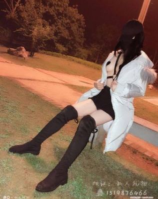 裸妇厨房风流在线观看