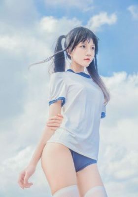 马龙带着嘻嘻哈哈接受采访