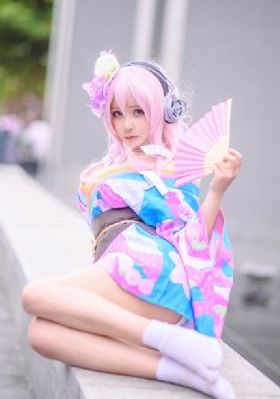 官场美艳春色秘史